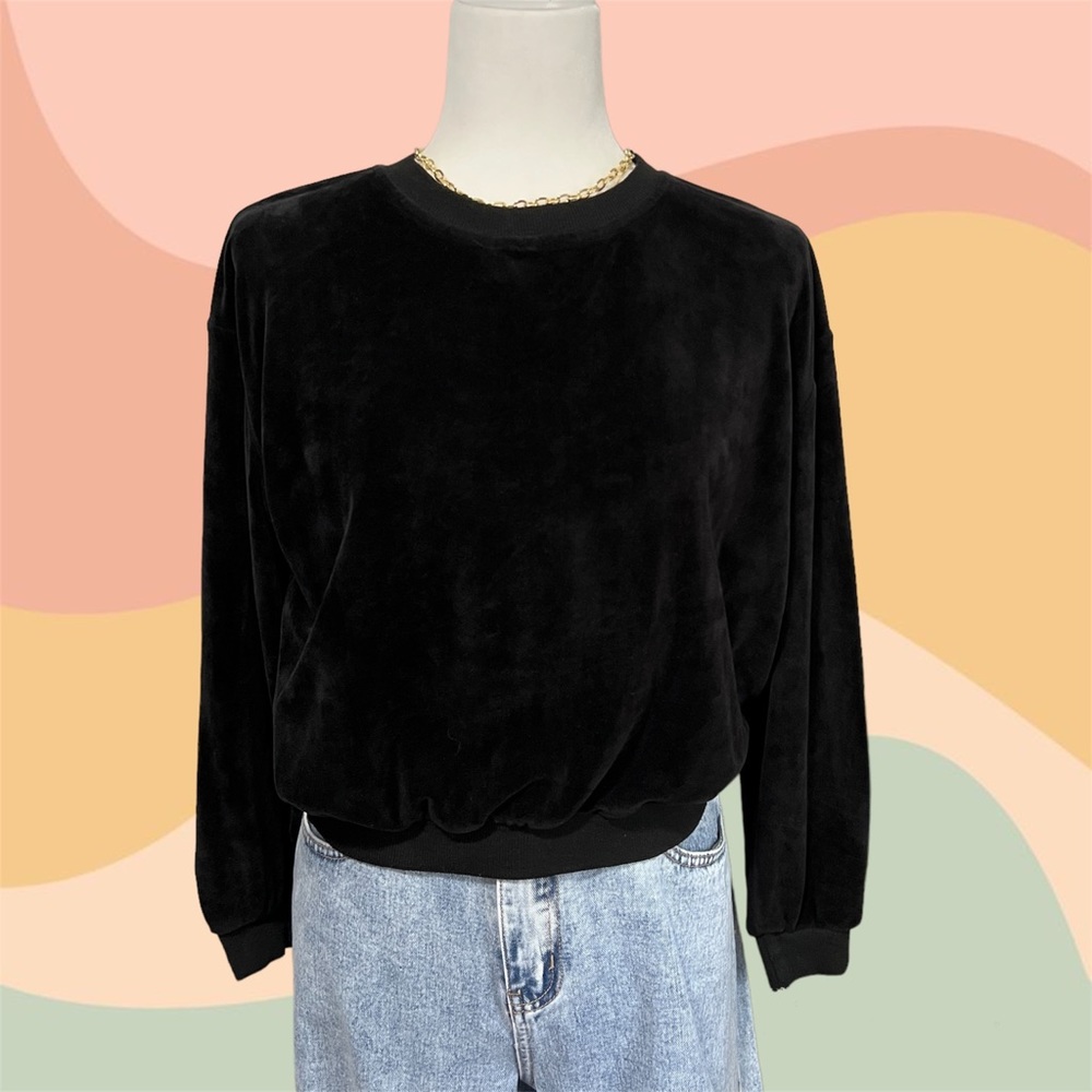 Cropped Velvet Pullover